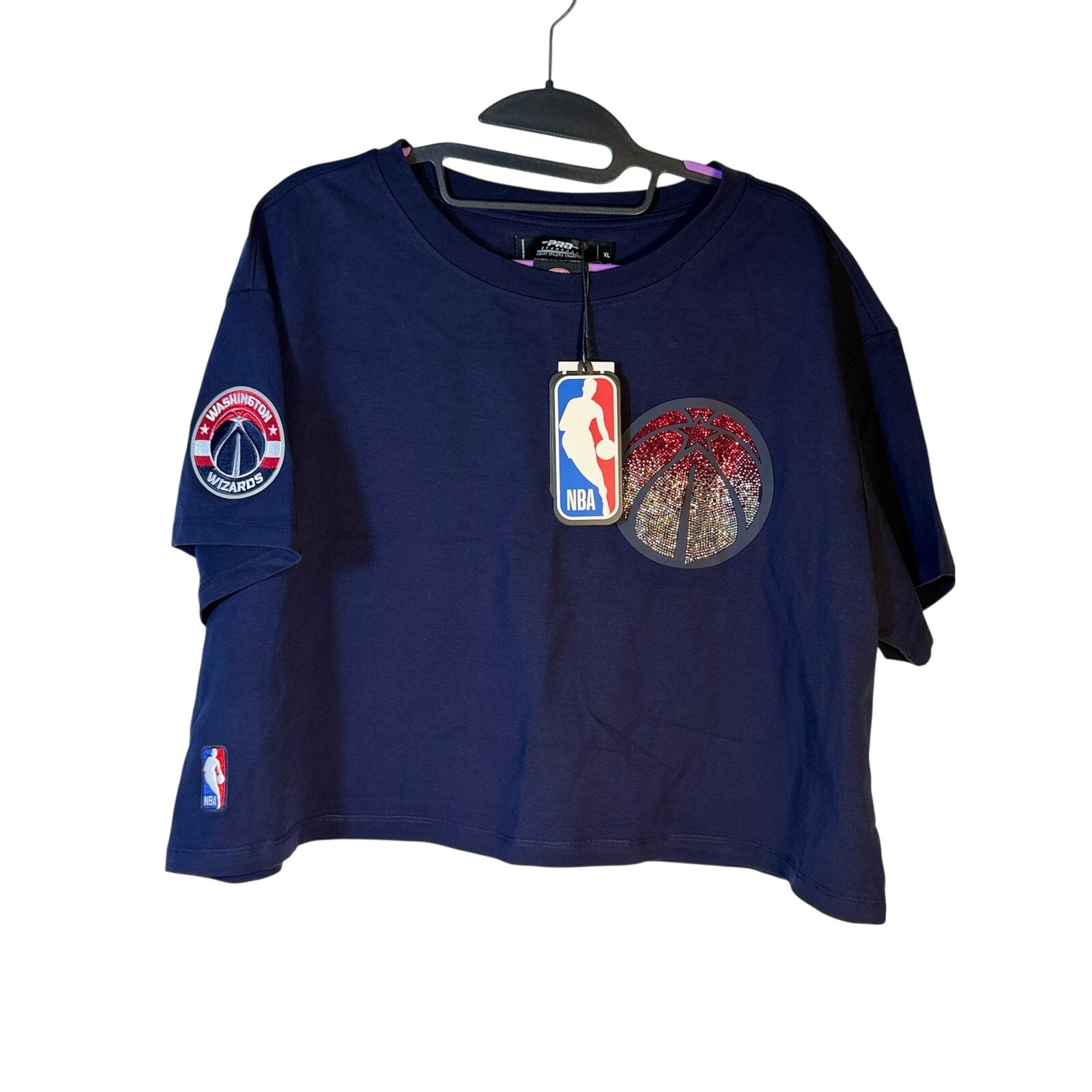 Women's XL Pro Standard Washington Wizards crop T-shirt with rhinestone logo, featuring bold team graphics on soft fabric.