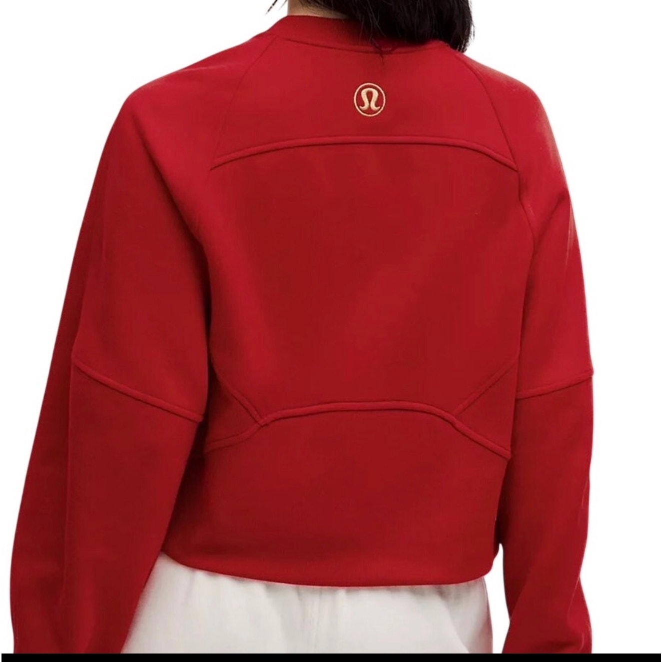 Lululemon dark red Scuba oversized crewneck sweatshirt, cozy pullover, M/L size, new with front logo detail.