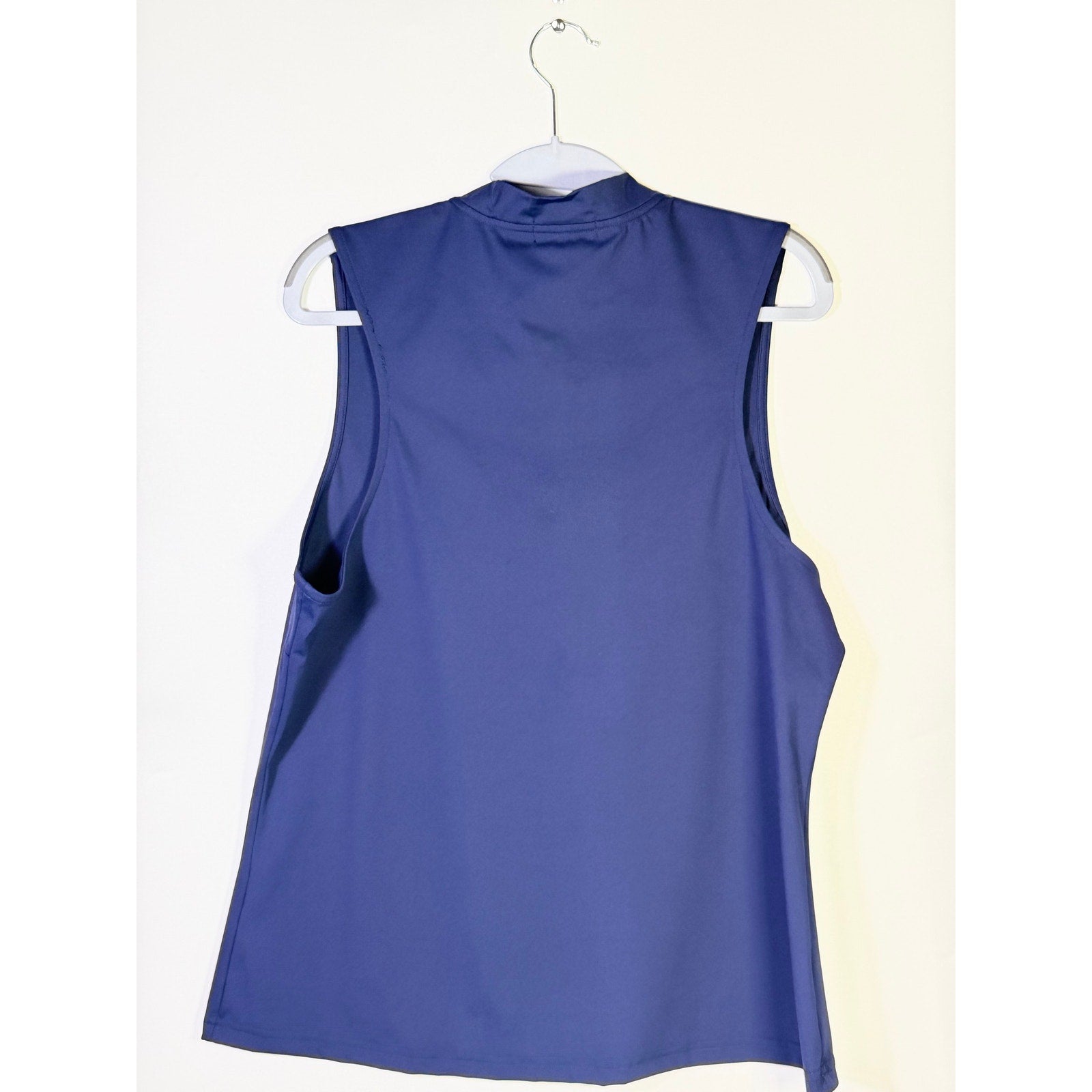 Blue Bad Birdie women's sleeveless golf polo tank top with quarter-zip front in size XL, casual athletic wear.