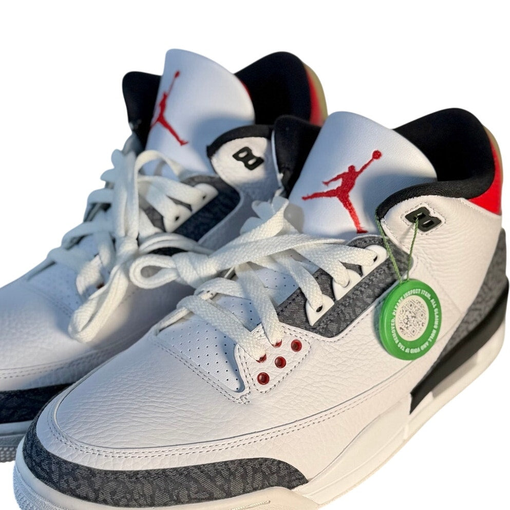 White and gray Air Jordan 3 Retro sneakers with cement details, men's athletic shoes by Jordan, US size 11.