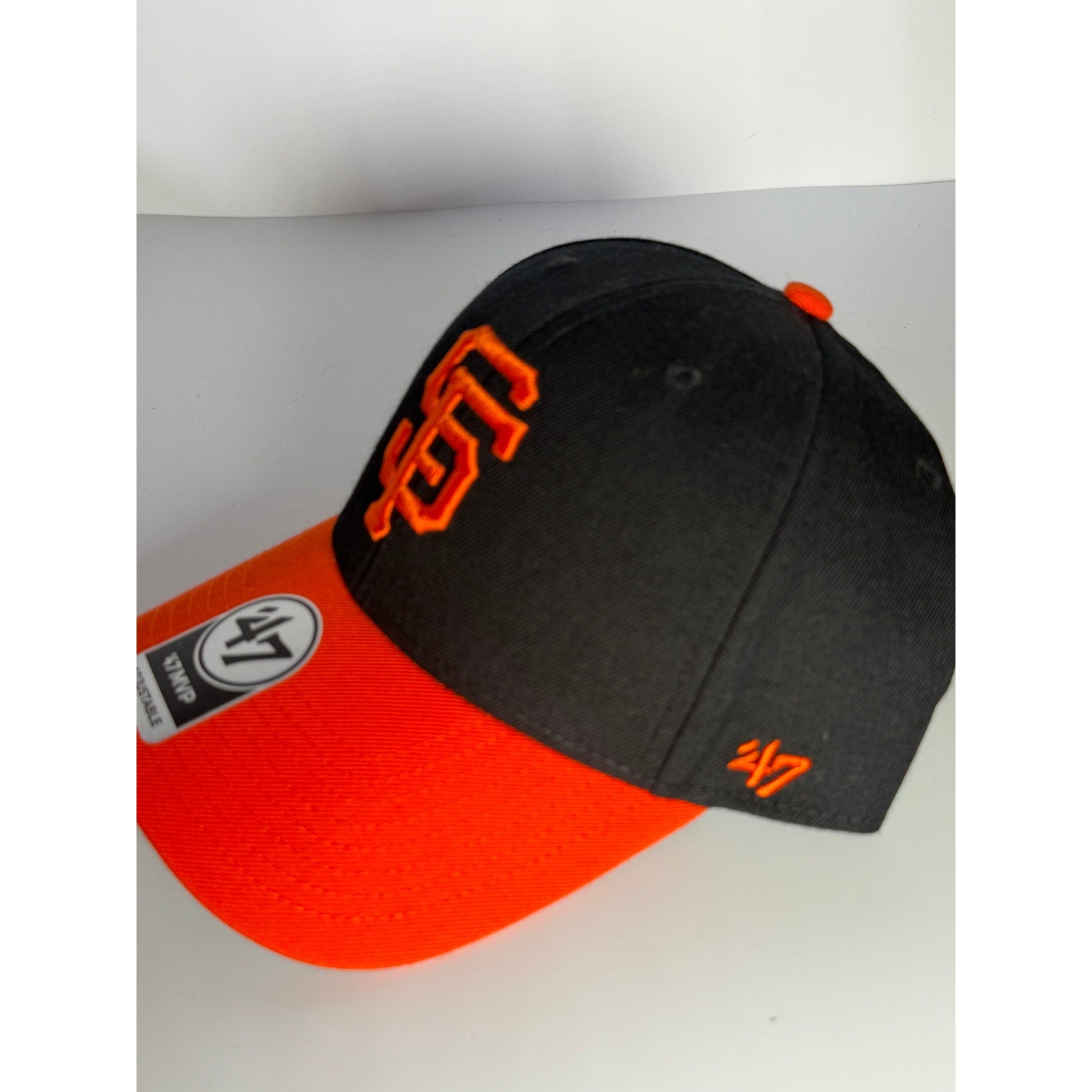 Black and orange '47 Brand San Francisco Giants MVP adjustable MLB baseball hat with team logo, OSFM fit.