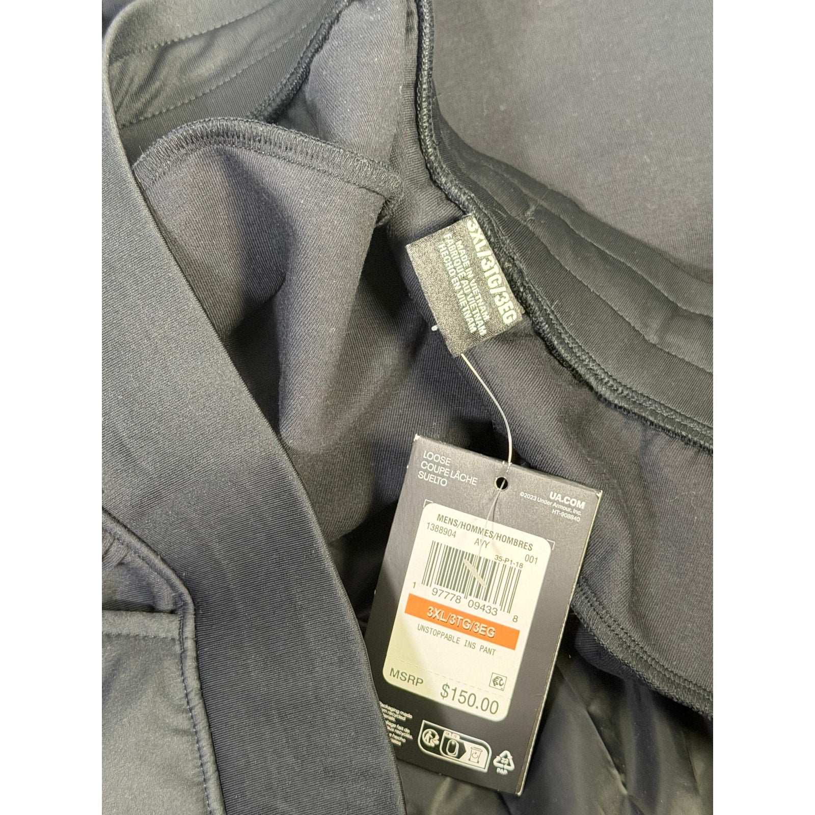 Men's Under Armour Unstoppable Insulated Jogger Pants in black, loose fit, 3XL, with insulated fabric for warmth.