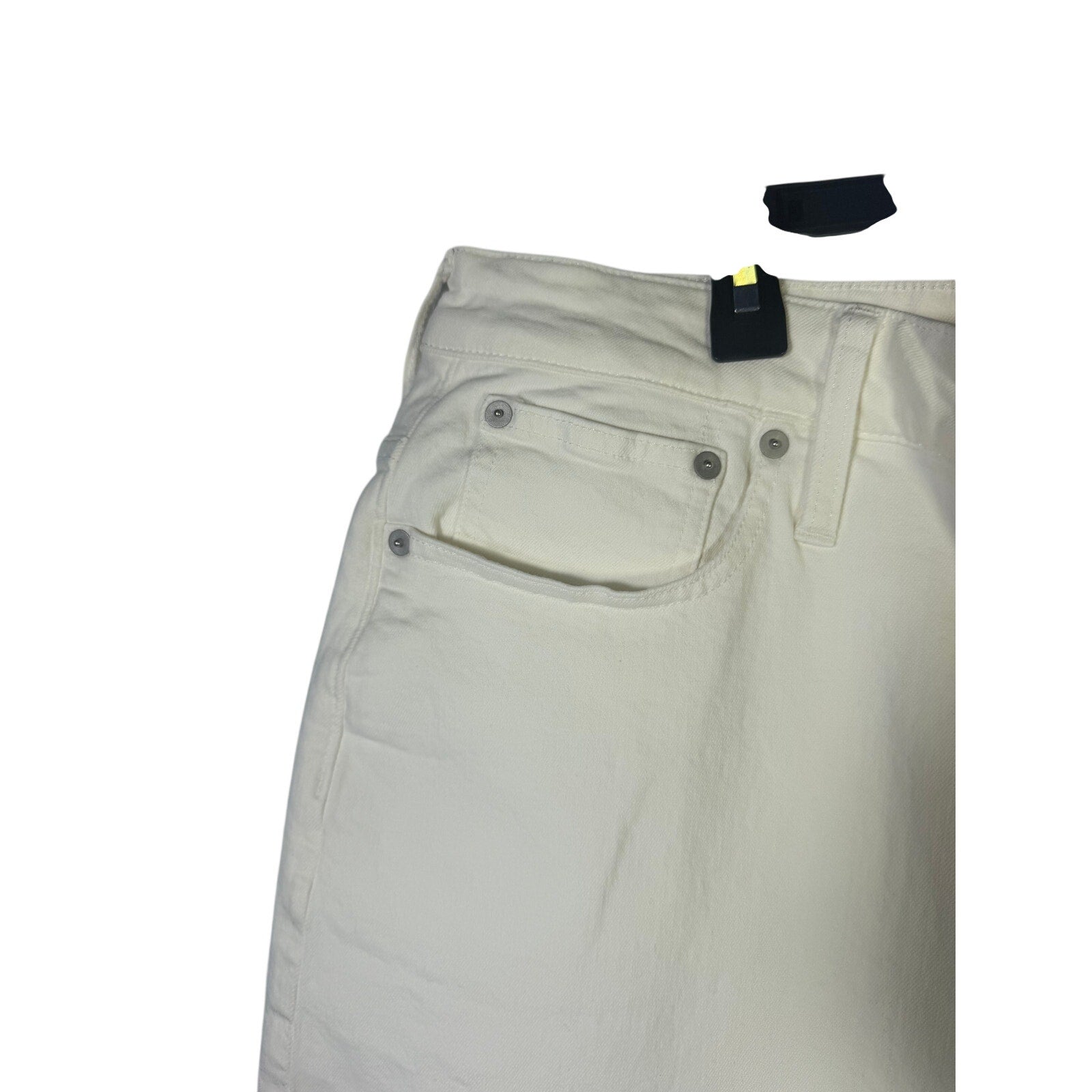Madewell Curvy Perfect Vintage Jeans for women, white high-rise tapered jeans with classic fit, shown on a model.
