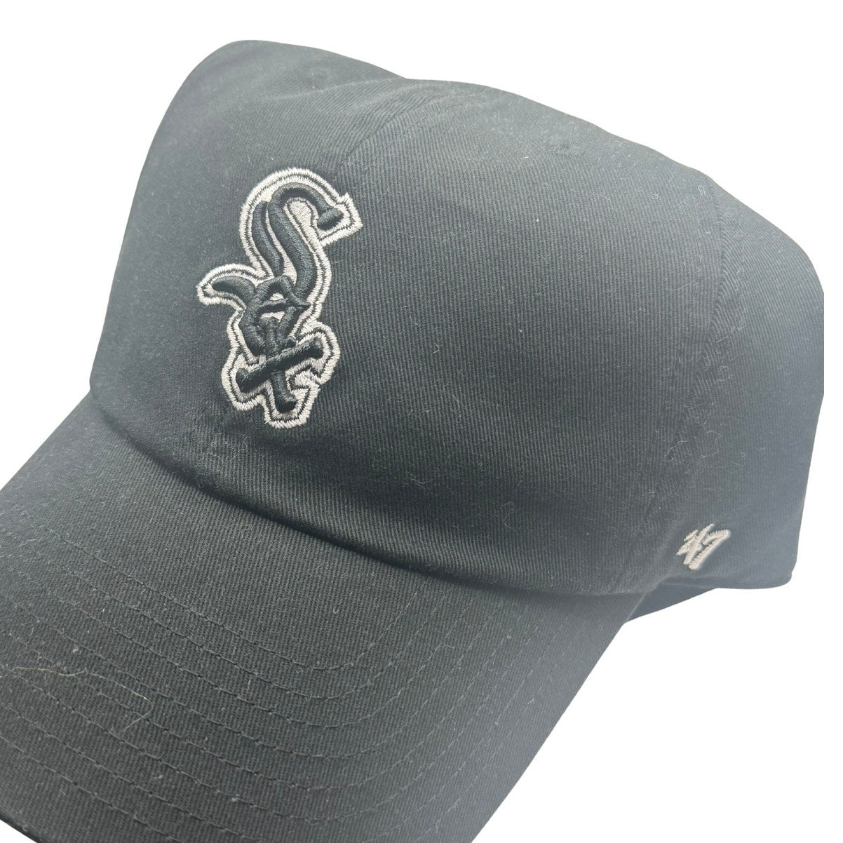 ’47 Chicago White Sox Clean Up adjustable black baseball hat with team logo, one size fits most, MLB fan accessory.
