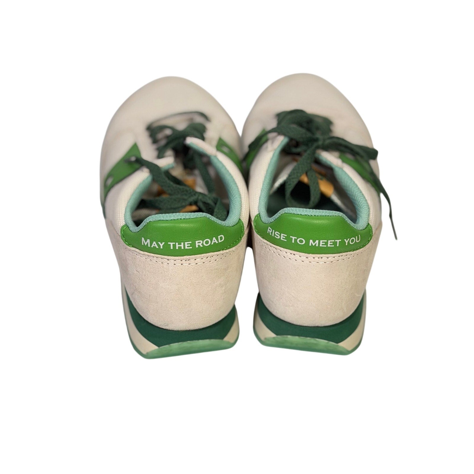 Pre-owned Saucony Jazz Triple women's athletic sneakers in white and green with platform sole, size 7.5, showing side view.