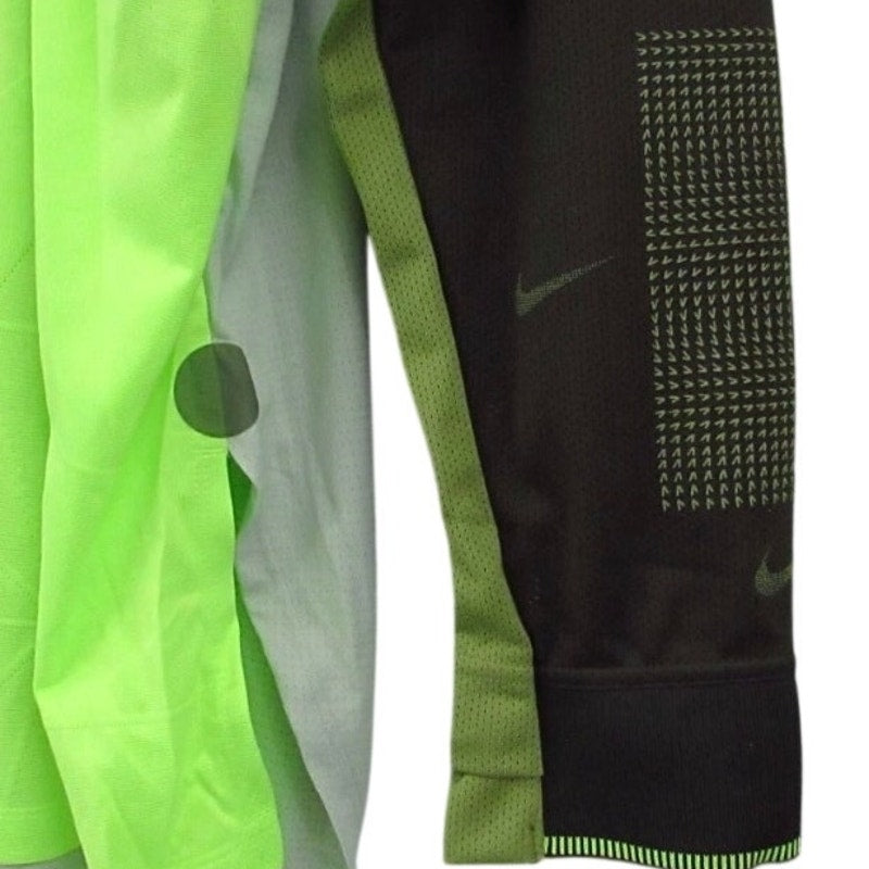 Nike Dri-FIT ISPA men's long sleeve training shirt in black, featuring a sleek design and athletic fit for workout comfort.