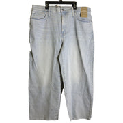 Madewell The Perfect Vintage Wide-Leg Crop Jeans in light wash, women's size 33, showing the relaxed fit and cropped length.