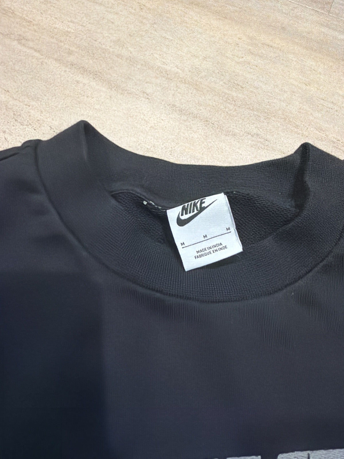 Nike Air Tokyo crewneck sweatshirt in black with red and gray embroidered swoosh, unisex size M, casual clothing.