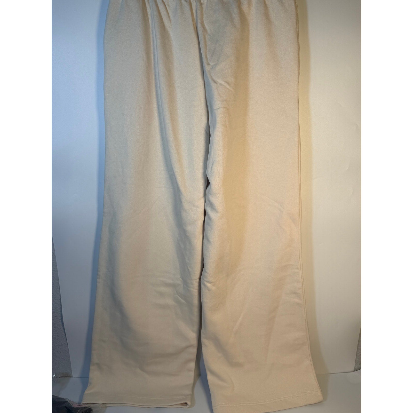 Adidas Originals Cherry FL Women's Wide Leg Wonder White Sweatpants, Medium, soft cotton fabric with relaxed fit and elastic waistband.