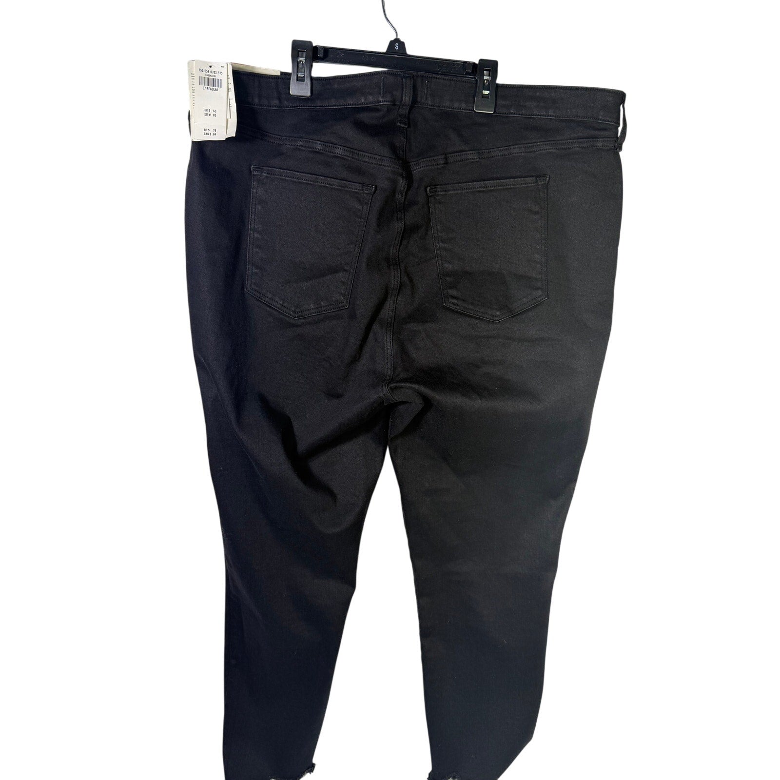 Black Abercrombie & Fitch Women’s Curve Love Super Skinny Ankle Jeans, size 37, showing the fitted denim style and ankle length.