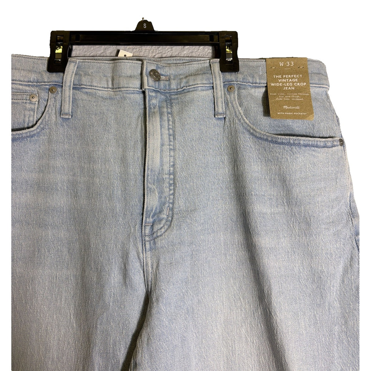Madewell The Perfect Vintage wide-leg crop jeans in light wash, women's size 33, showing the denim fabric and relaxed fit.