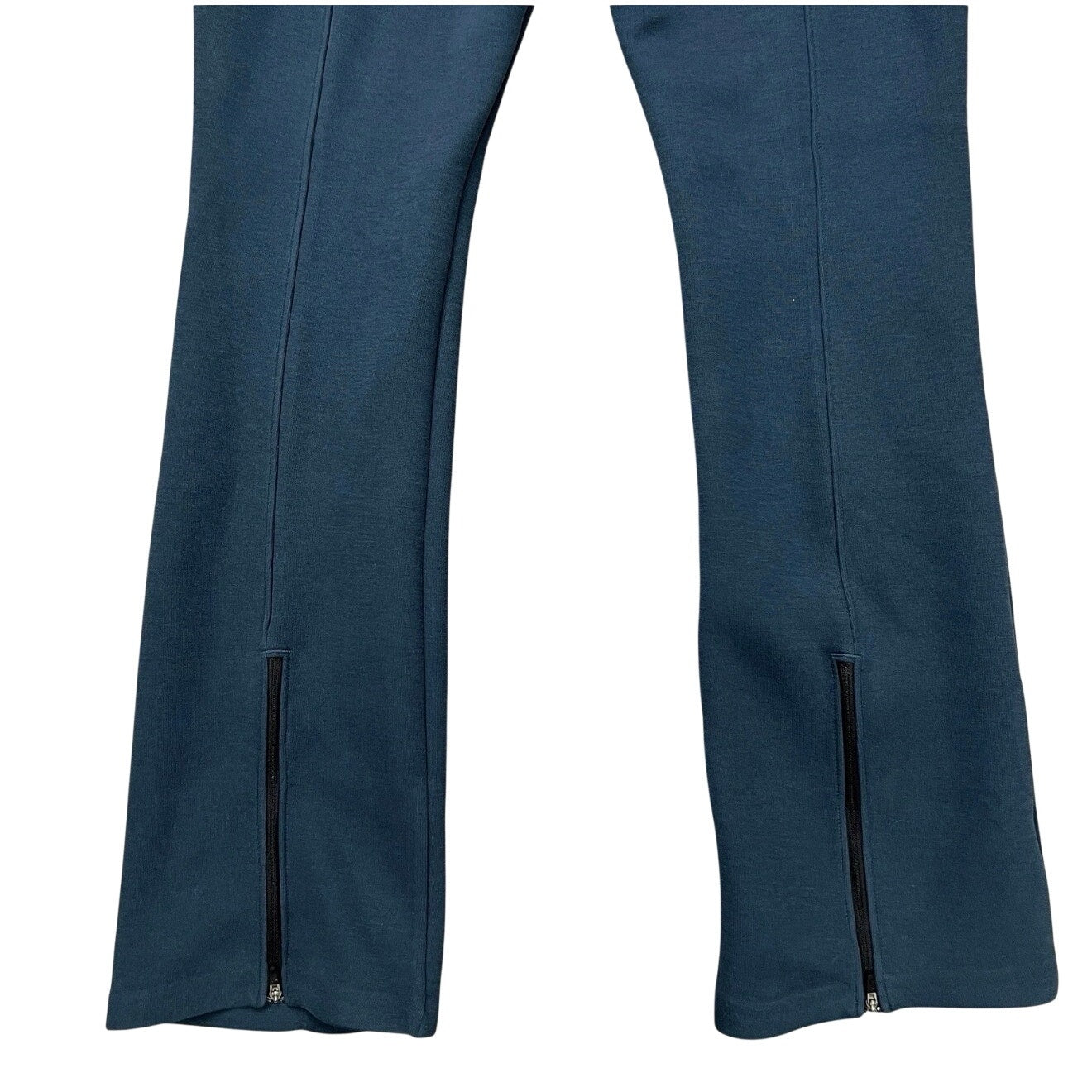 Nike Sportswear Tech Fleece high-waisted slim women's sweatpants in navy, featuring a comfortable fit and Nike branding.