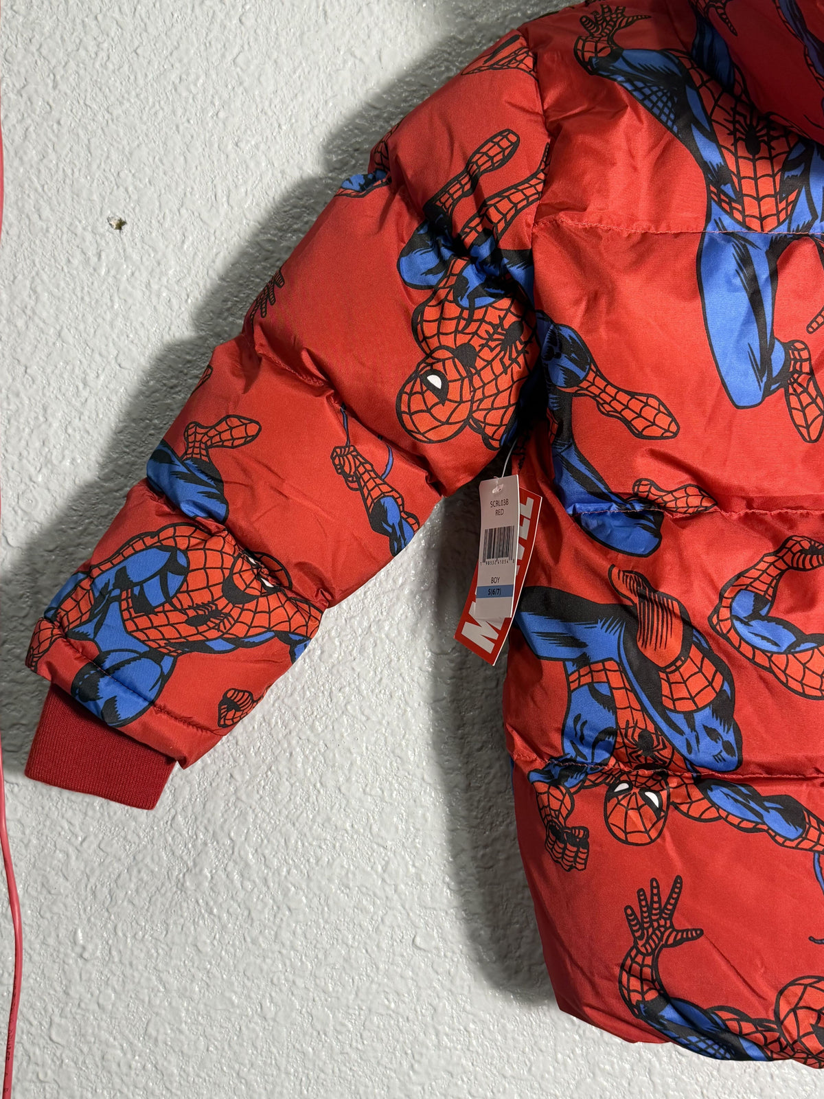 Marvel Spider-Man hooded puffer jacket for boys, red Sherpa-lined jacket with cartoon Spider-Man design, size small 6/7.