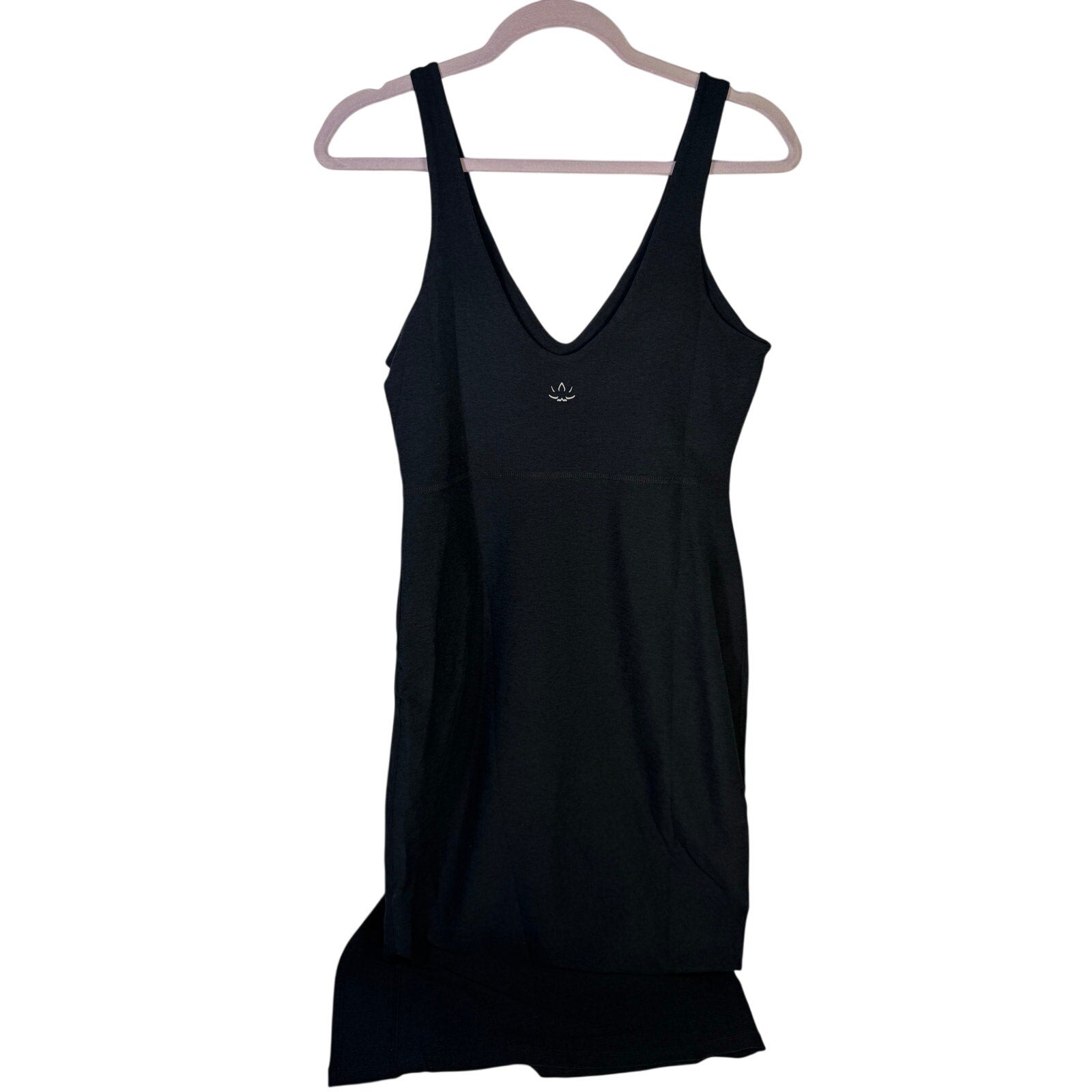 Beyond Yoga Black Spacedye Inspire Midi Dress for women, size medium, showcasing a fitted, stylish dress with a comfortable fabric appearance.