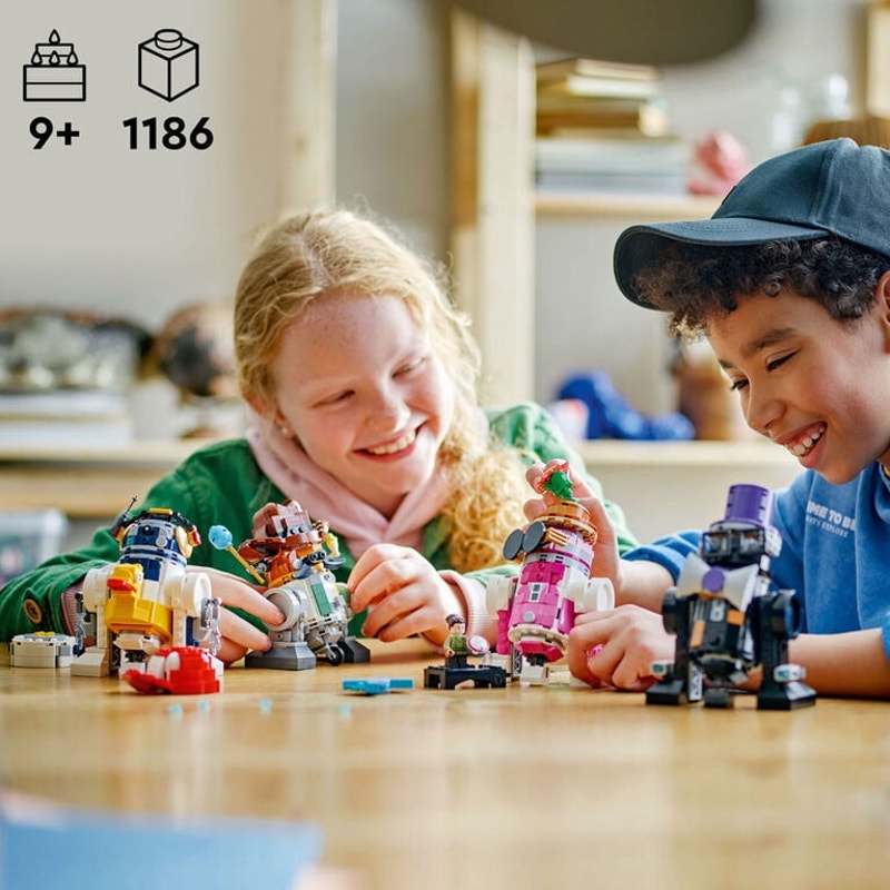 LEGO Star Wars Droid Builder building set with 1186 pieces, featuring various droid models for creative play and construction.