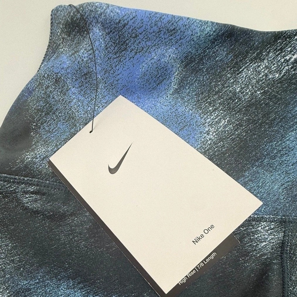 NWT Nike Women's Medium High-Waisted 7/8 Printed Leggings (Navy/Black)