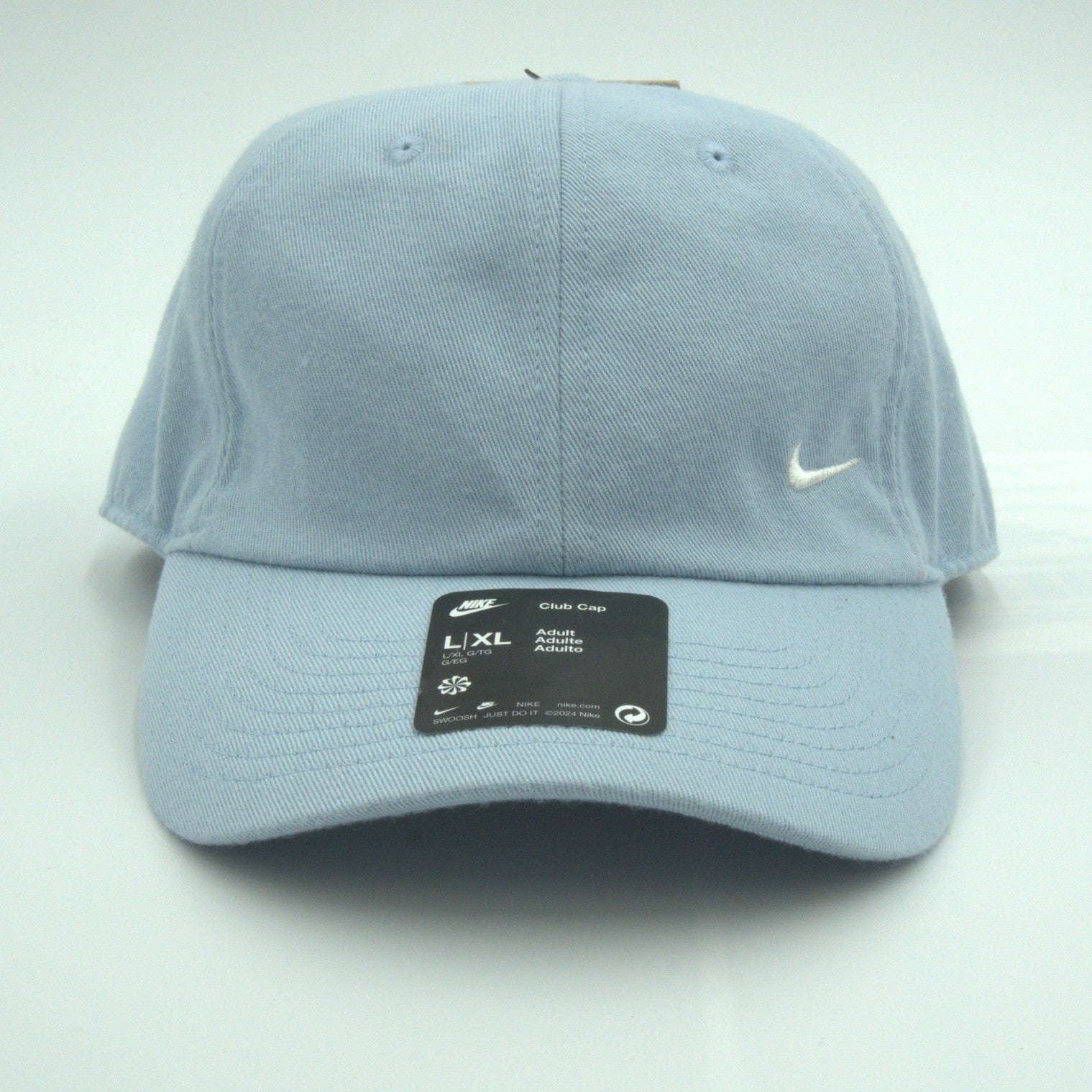 Nike Club Cap "Move to Zero" in Ice Blue, unisex L/XL, stylish hat with Nike branding and adjustable fit.