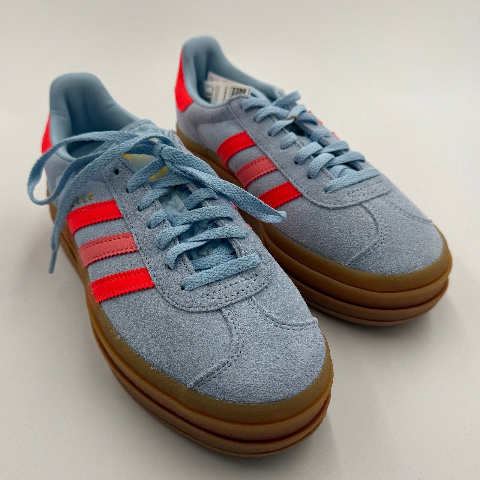 New Adidas Gazelle Bold J sneakers in size 5 with Clesky, Solred, and Goldmt color accents, featuring classic sneaker design.
