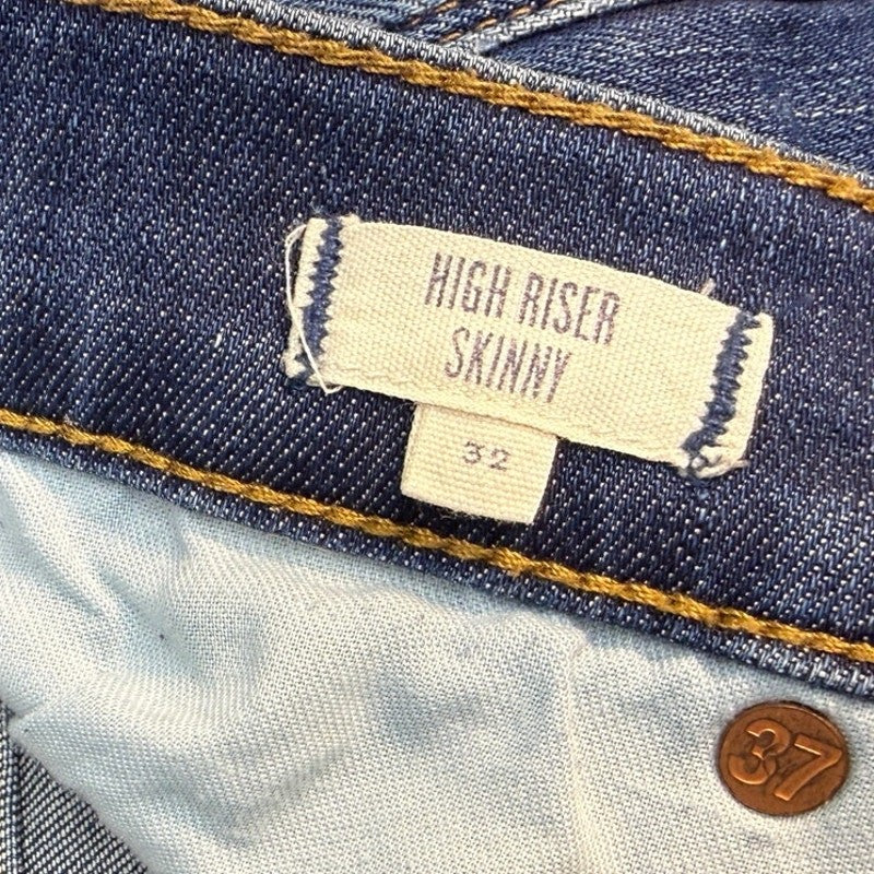 Madewell high riser skinny jeans for women, size 32, in great condition, featuring classic denim fabric and fitted style.