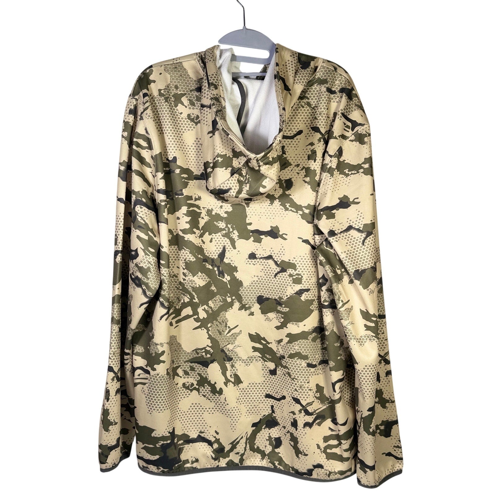 HUK men's cold front KC camo printed fishing hoodie in size XL, featuring camouflage pattern and front pocket details.