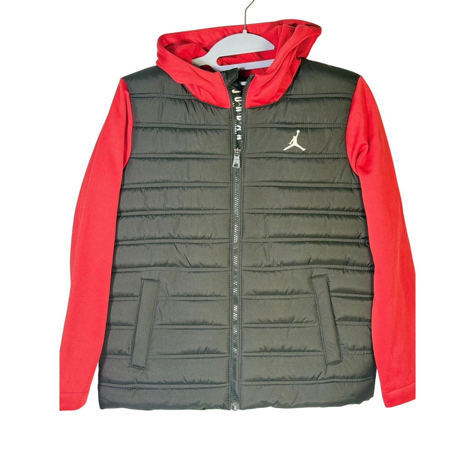 Jordan boys' black and red hybrid puffer jacket, size M 10-12, full zip with hood, stylish and warm outerwear.