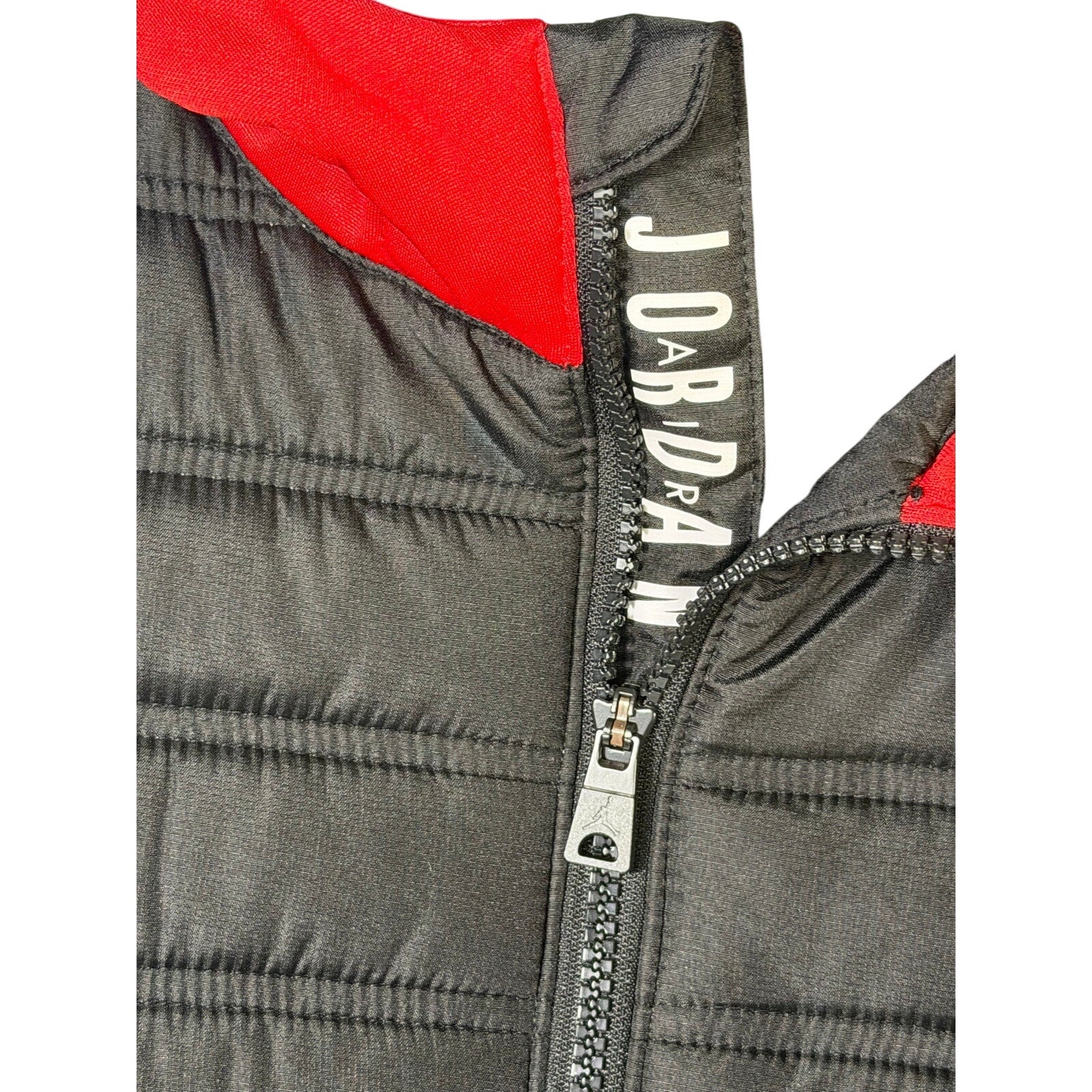 Jordan boys' black and red hybrid puffer jacket, size M 10-12, with hood and full zip, designed for boys' jackets.