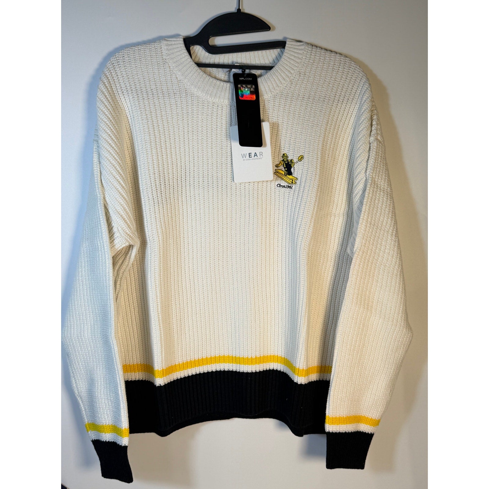 Women's Pittsburgh Steelers knit sweater by Wear by Erin Andrews, featuring team logo and cozy knit fabric.