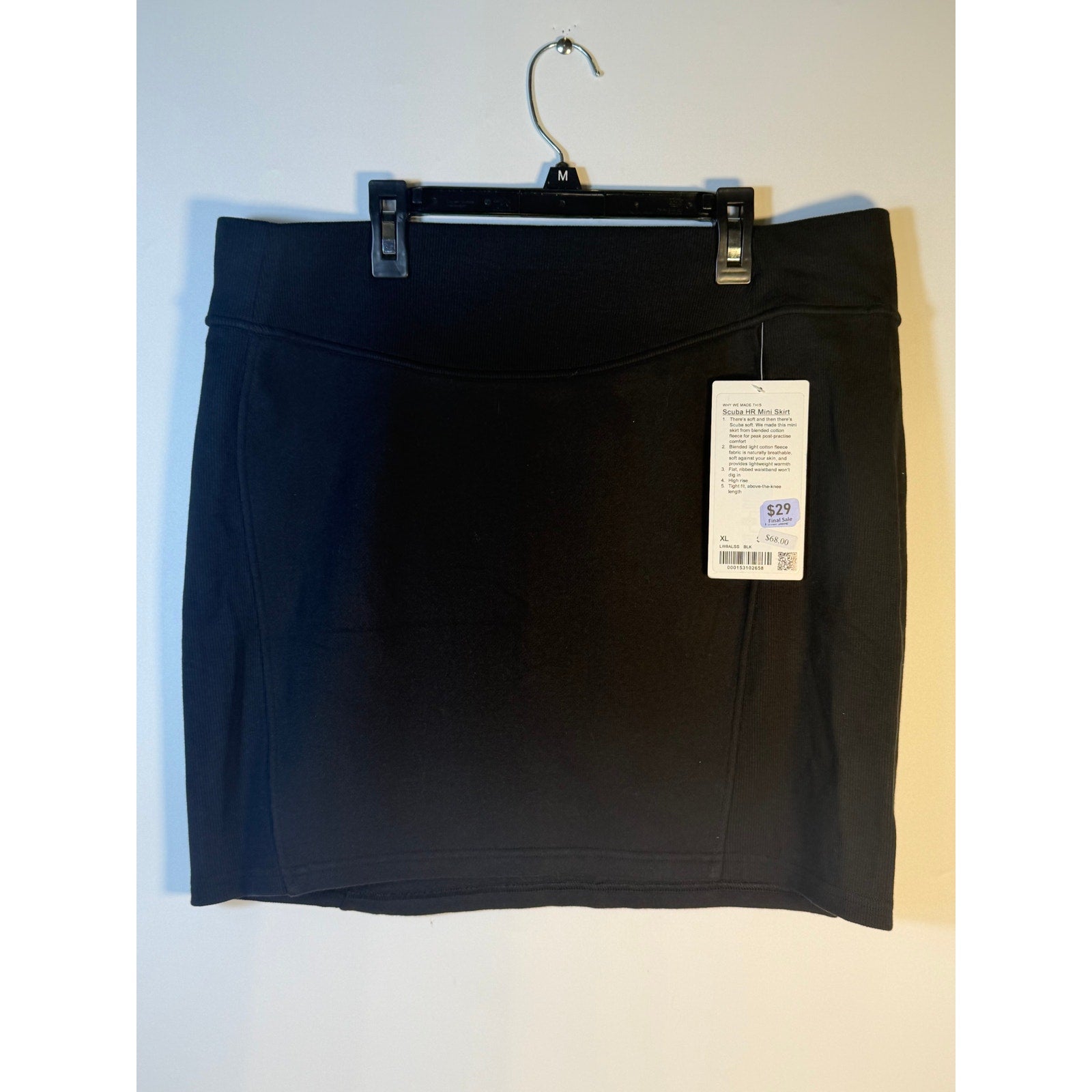Lululemon black Scuba HR mini skirt for women, XL size, made of fleece, above-knee athletic casual skirt.