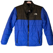The North Face boys reversible Mount Chimborazo puffer jacket in blue and black, fleece-lined, size large, with a quilted exterior.