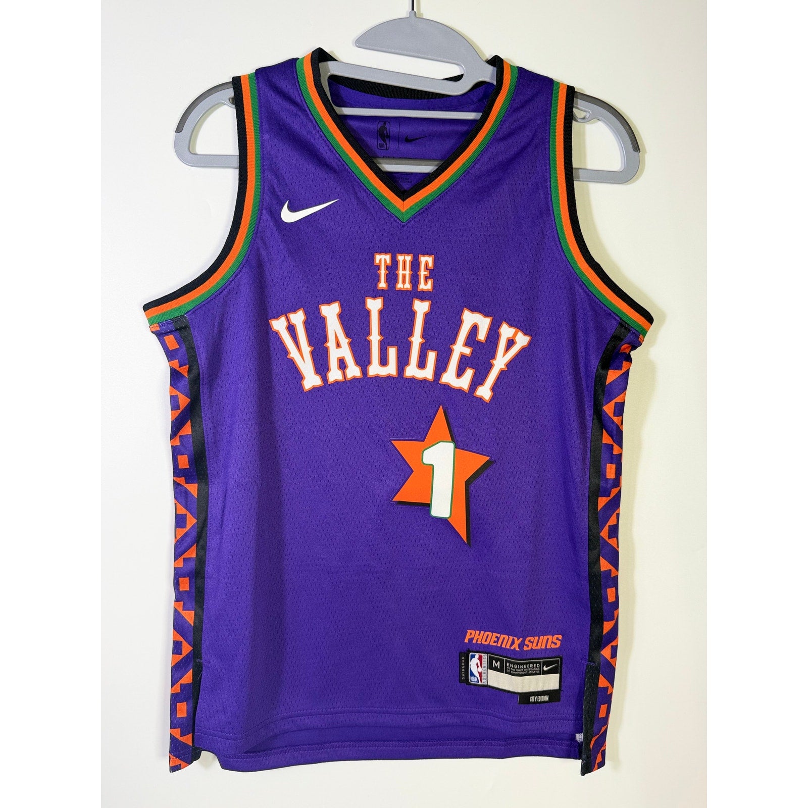 Nike NBA Phoenix Suns Devin Booker City Edition Swingman Youth Jersey size M, featuring team logo and player number 1.