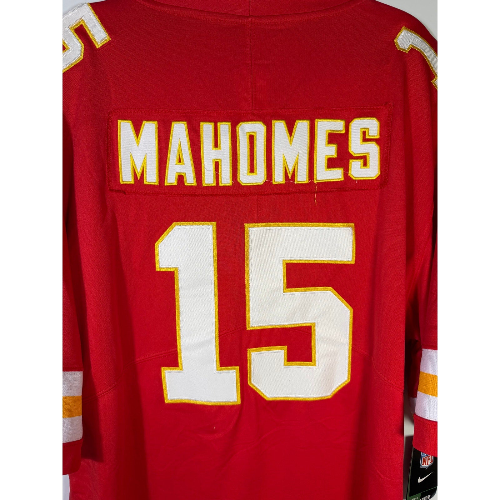 Nike NFL Kansas City Chiefs Patrick Mahomes #15 men's on-field jersey in size XXL, featuring team logo and player name.