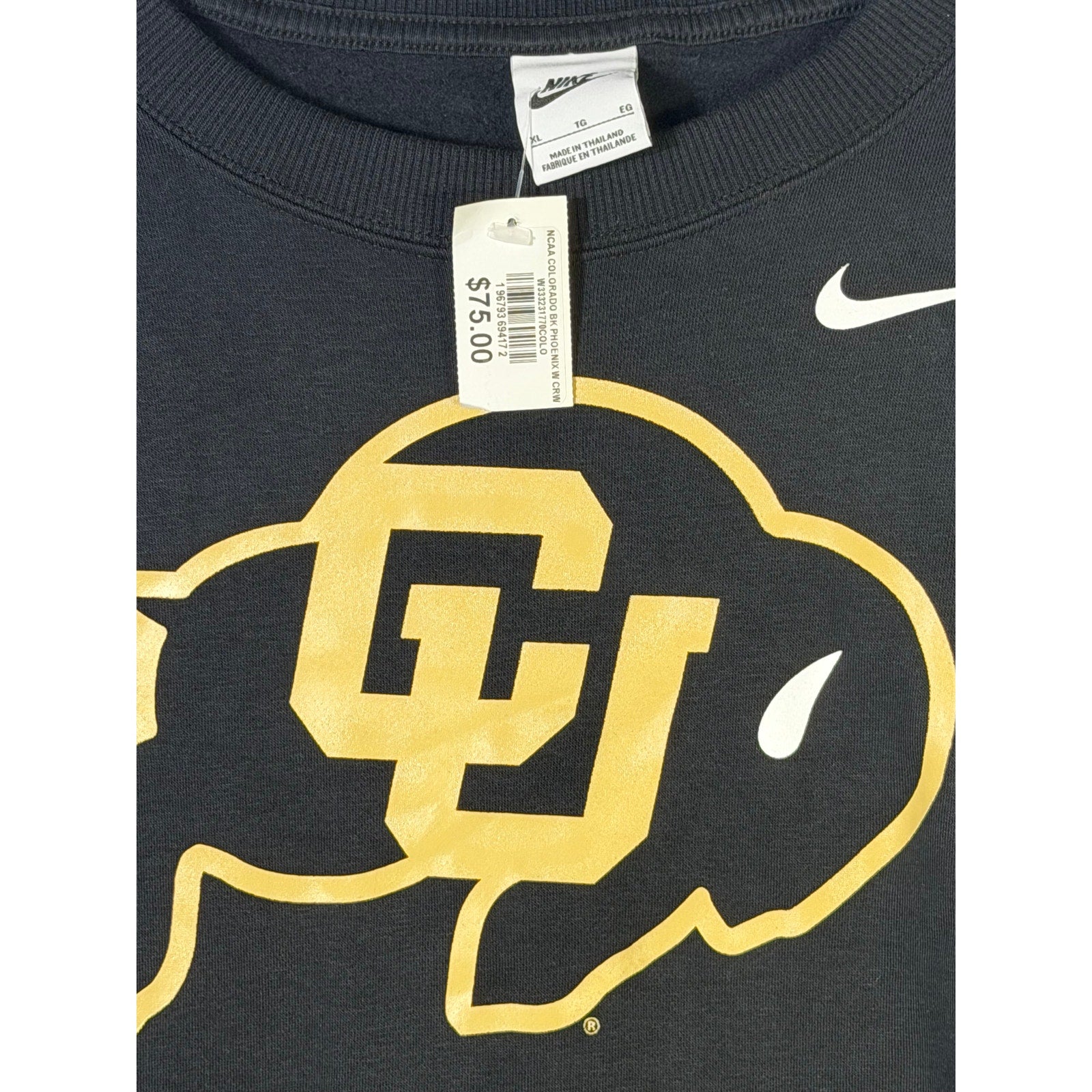 Nike Women’s Colorado Buffaloes black oversized crewneck sweatshirt, XL size, with team logo and comfortable fit.