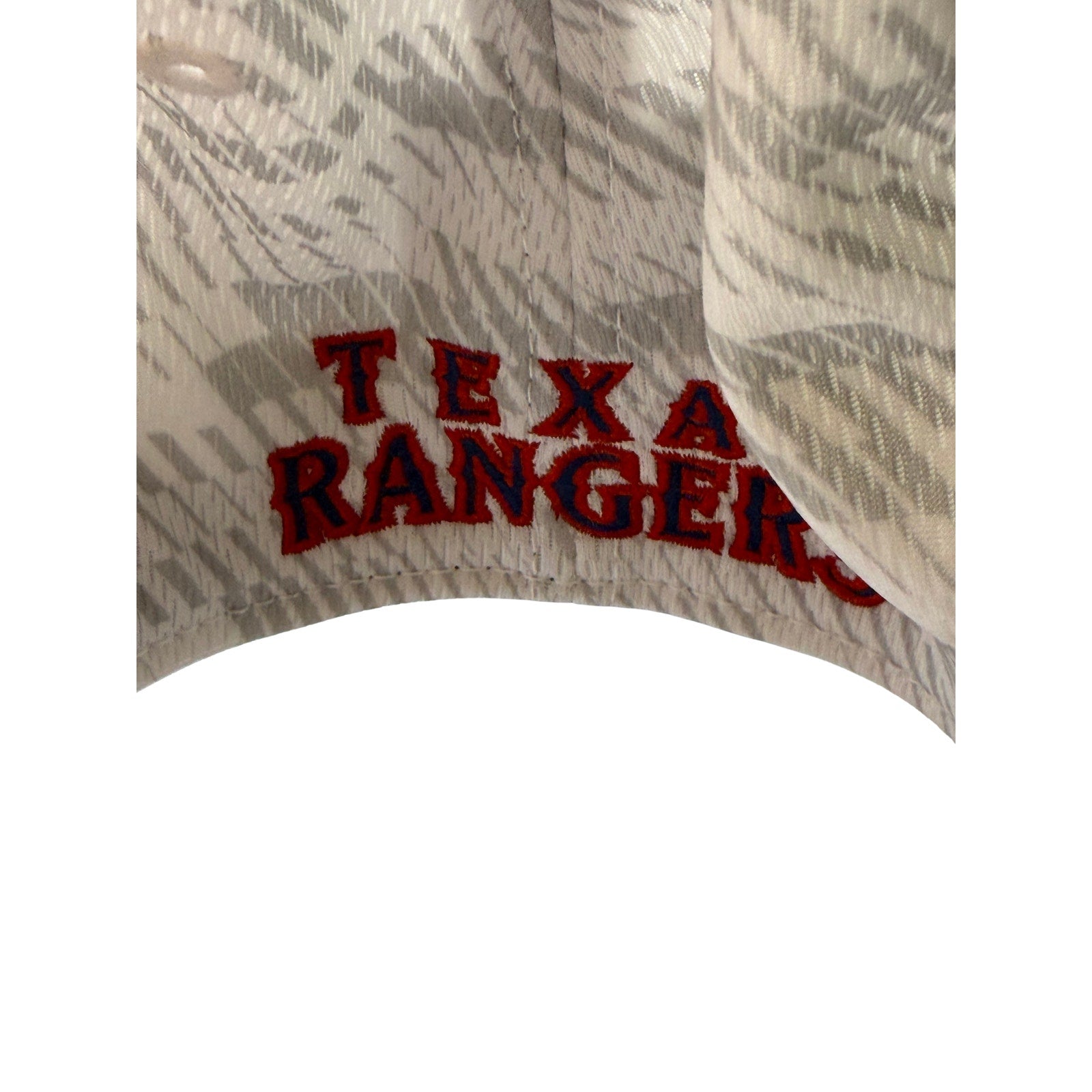 Youth Texas Rangers MLB New Era 39THIRTY stretch fit hat in white and gray, front view showing team logo and adjustable fit