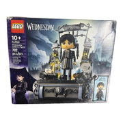 LEGO Wednesday Addams Figure 76780 Build & Rebuild 702 Pieces New Box Wear