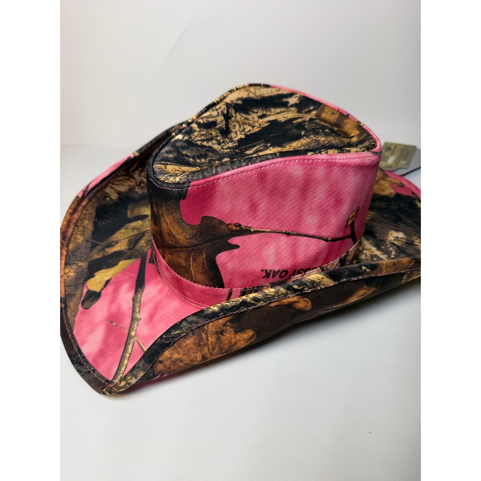 Peter Grimm women’s pink camo western cowboy hat with snap-up brim, Mossy Oak design and stylish western hat silhouette.