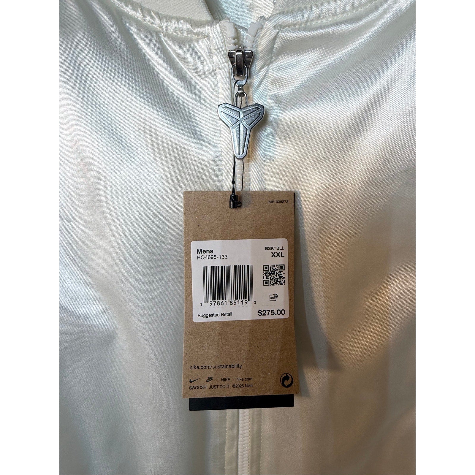 Nike Kobe Year of the Mamba insulated men's white jacket, size XXL, with quilted design and Nike branding visible.