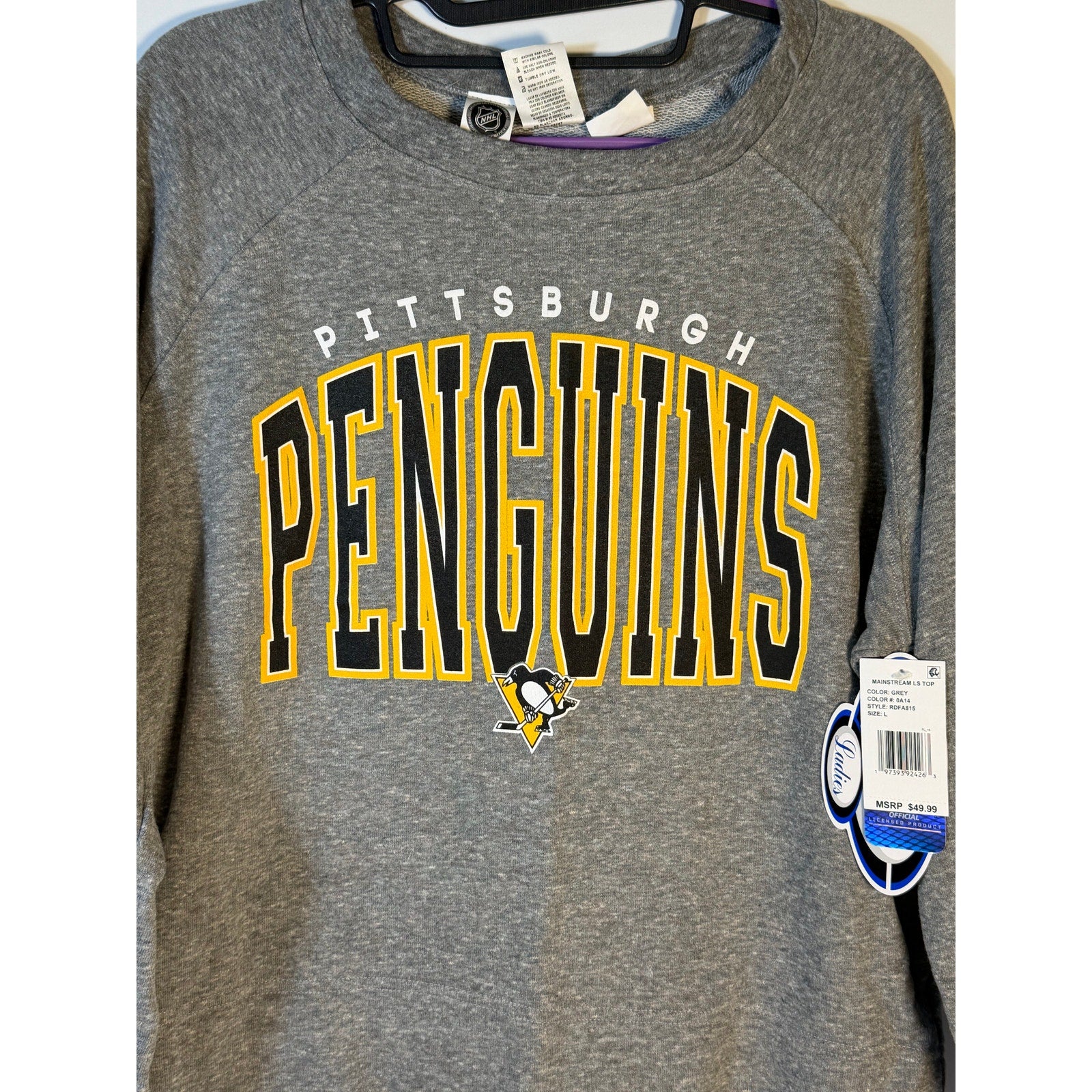 Concepts Sport Pittsburgh Penguins women's gray crew sweatshirt, large size, NHL team apparel, cozy and stylish for fans.