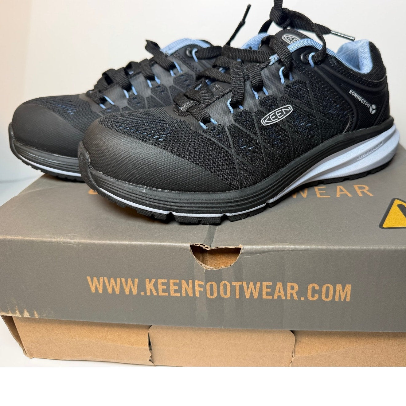 Keen Utility Vista Energy EH women's work shoes in size 6.5, featuring durable design and slip-resistant soles.