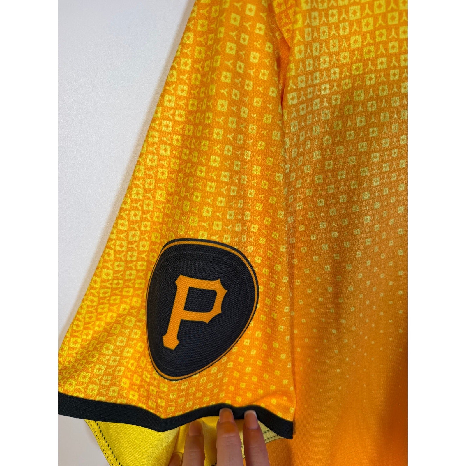 Nike Pittsburgh Pirates City Connect MLB jersey for men, gold color, size large, new with tags.