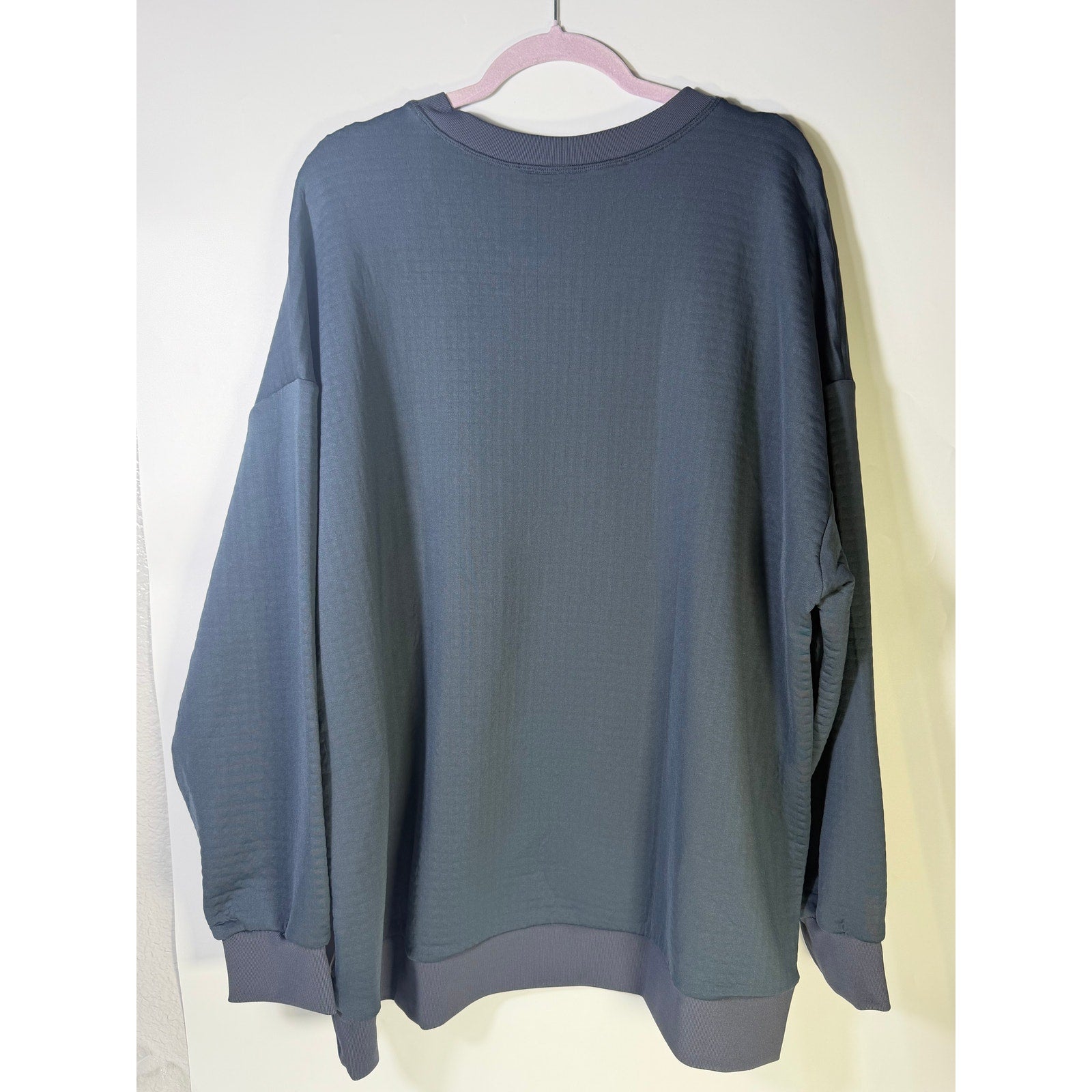 Women's Obermeyer Explorer Tech Crew Pullover Sweatshirt in blue nights, 2XL, new with tags, casual winter apparel.