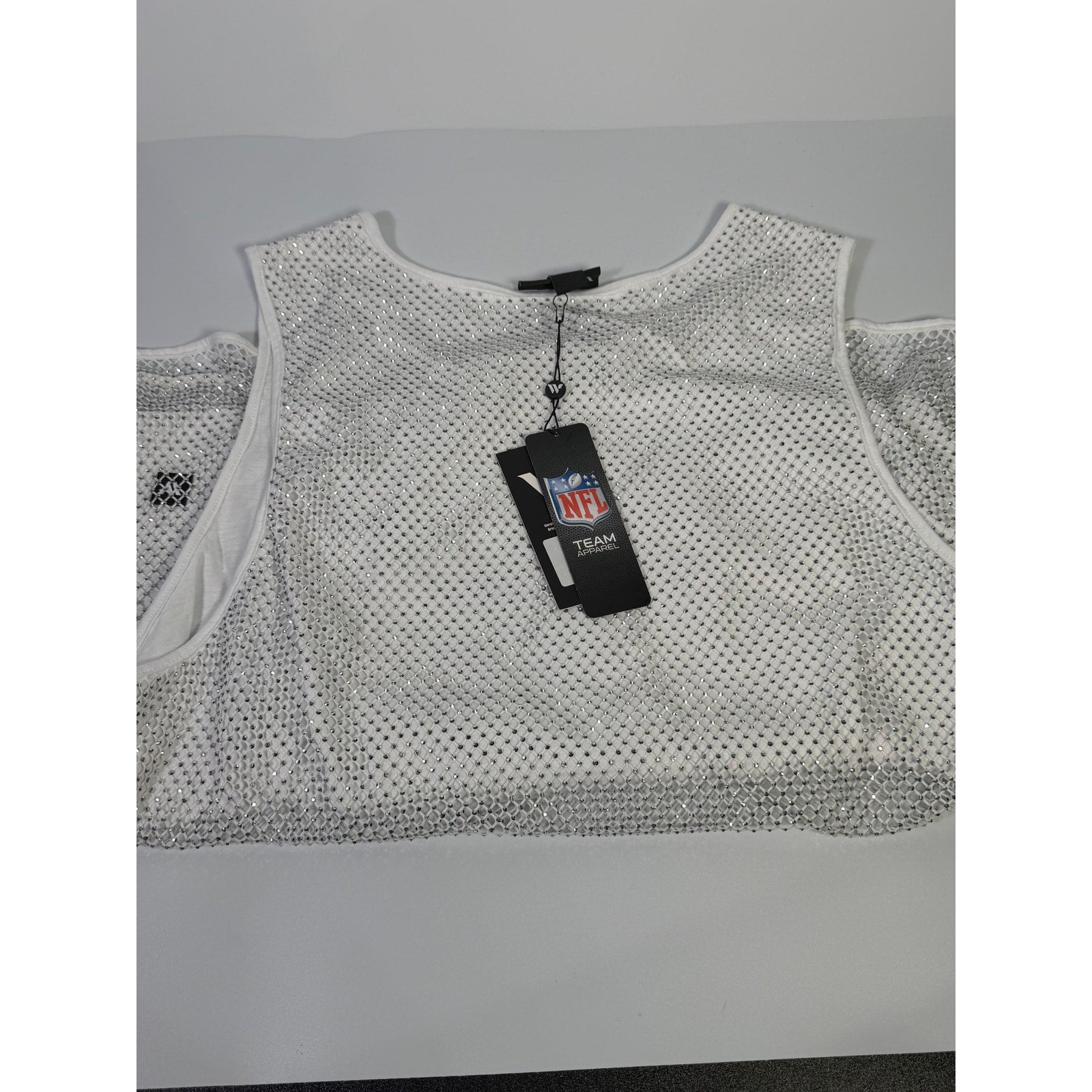 White Dallas Cowboys jeweled mesh tank top for women by Wear by Erin Andrews, size 2XL, with sparkling embellishments.