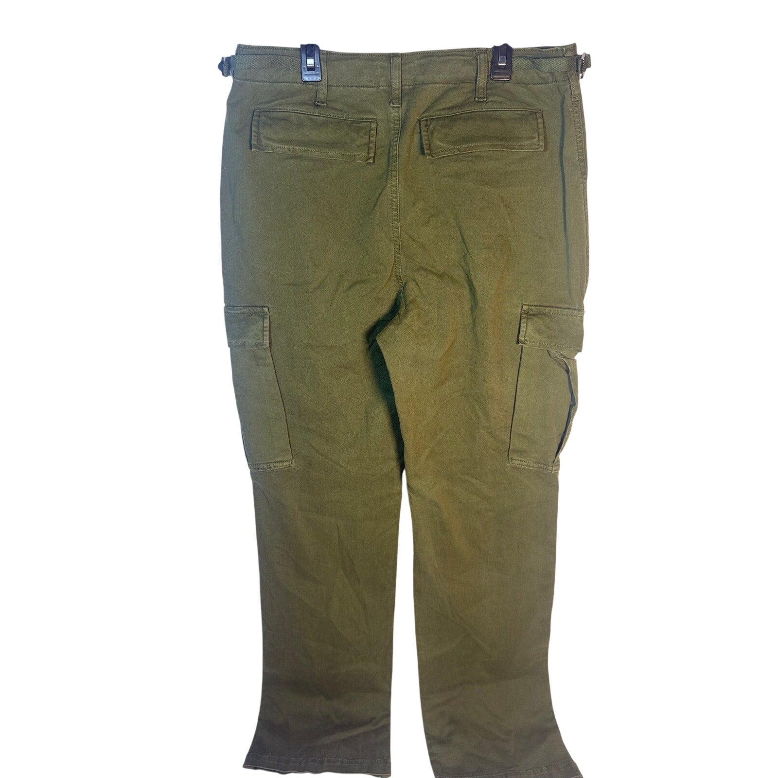 Olive green Good American fatigue cargo pants size 8, new with tags, featuring multiple pockets and a relaxed fit.