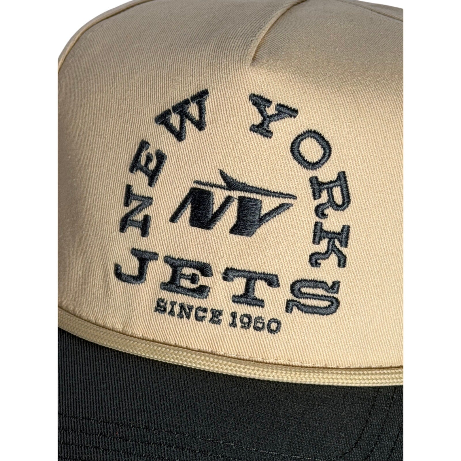'47 Brand New York Jets adjustable snapback hat in cream gray with NFL logo, OSFM fit, stylish and comfortable for fans.