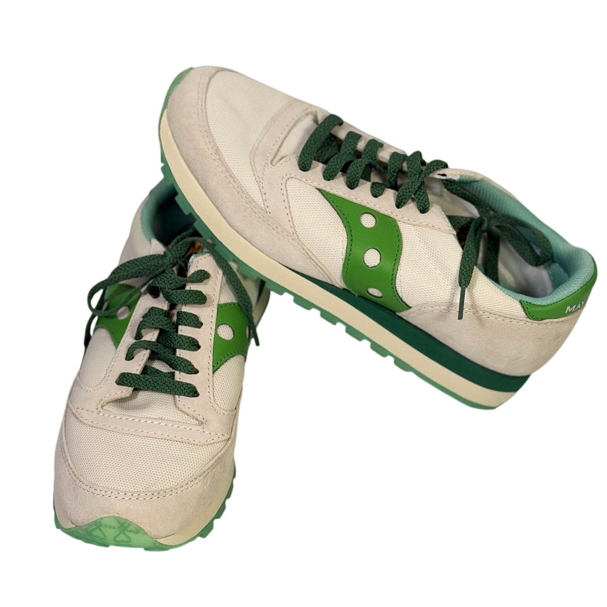 Pre-owned Saucony Jazz Triple women’s athletic sneakers in white and green with platform sole, size 7.5.