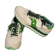 Pre-owned Saucony Jazz Triple women’s athletic sneakers in white and green with platform sole, size 7.5.