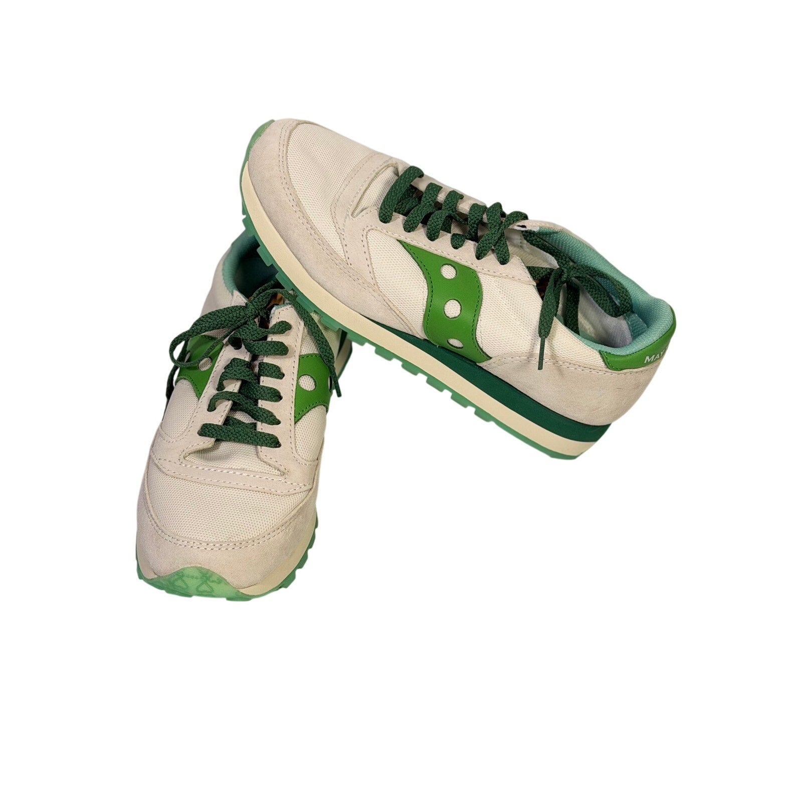 Saucony Jazz Triple women's white and green platform athletic sneakers, size 7.5, pre-owned, with stylish design and comfortable fit.