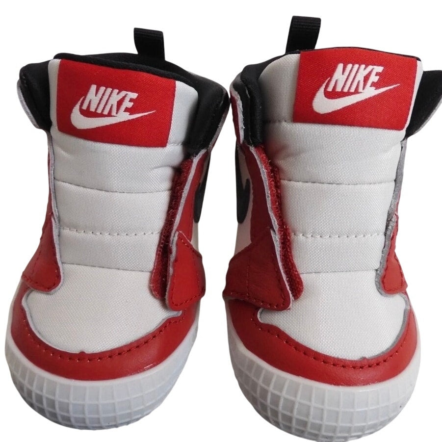 Nike Air Jordan 1 Retro High OG “Lost & Found” Chicago infant crib booties, size 3C, featuring classic basketball shoe design.