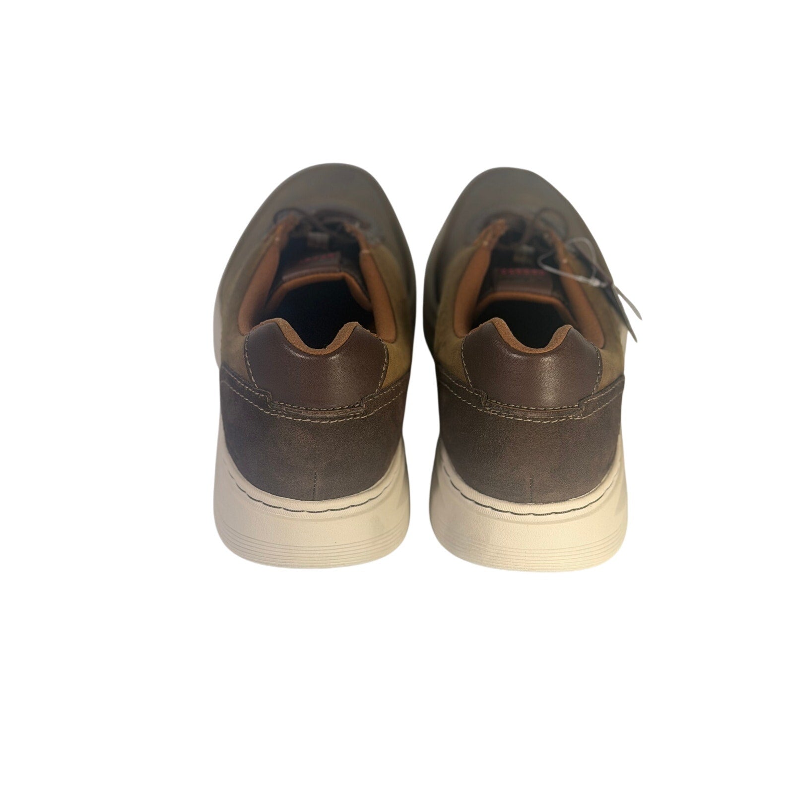 Clarks men's brown casual golf sneakers with lace-up design, size 10 M, new in box, showcasing the stylish footwear.