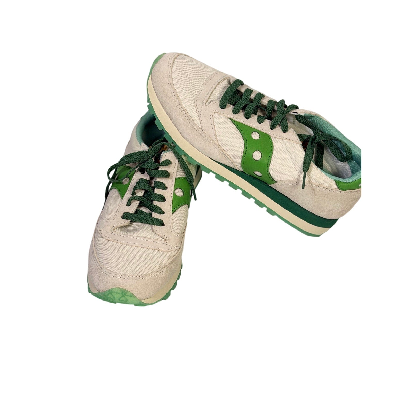 Pre-owned Saucony Jazz Triple women's white and green platform athletic shoes, size 7.5, featuring a stylish design.