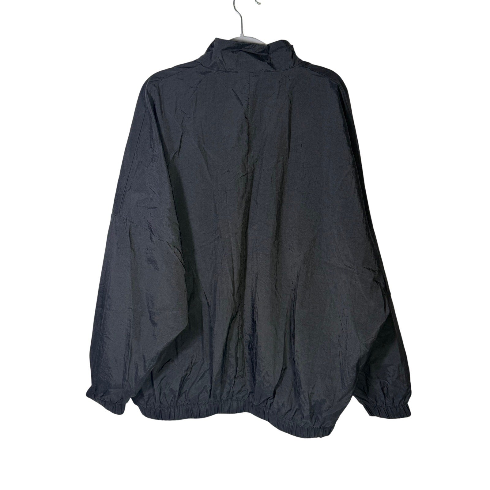 Nike Women’s WNBA windbreaker jacket in black, full zip, mesh-lined, size M, lightweight jacket for women.